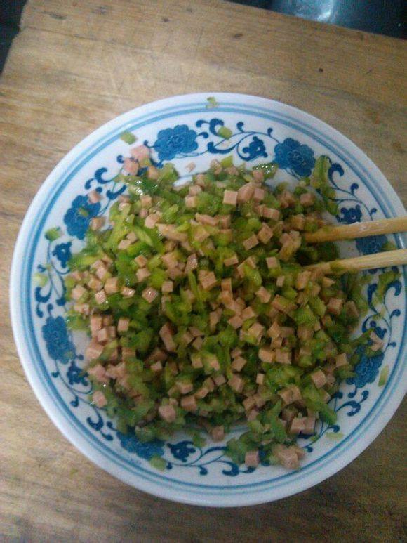 青椒火腿馅饼步骤4