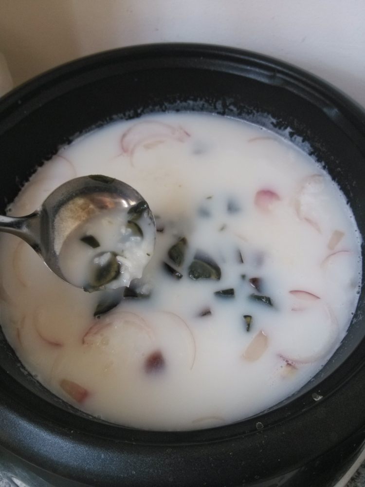 皮蛋火腿牛奶粥步骤5