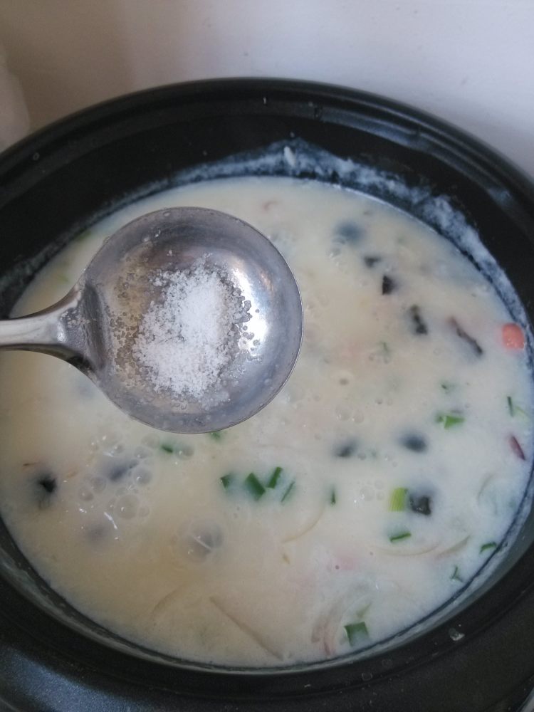皮蛋火腿牛奶粥步骤8