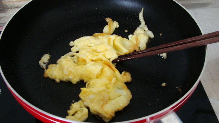鲜虾火腿蛋炒饭步骤5