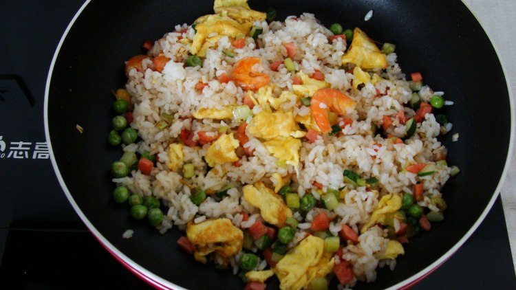 鲜虾火腿蛋炒饭步骤14