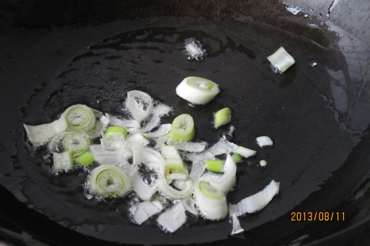 青椒火腿炒饭步骤3