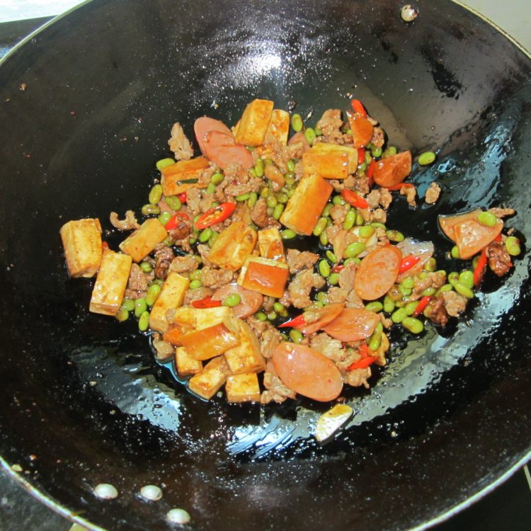黄豆火腿豆腐混炒步骤10