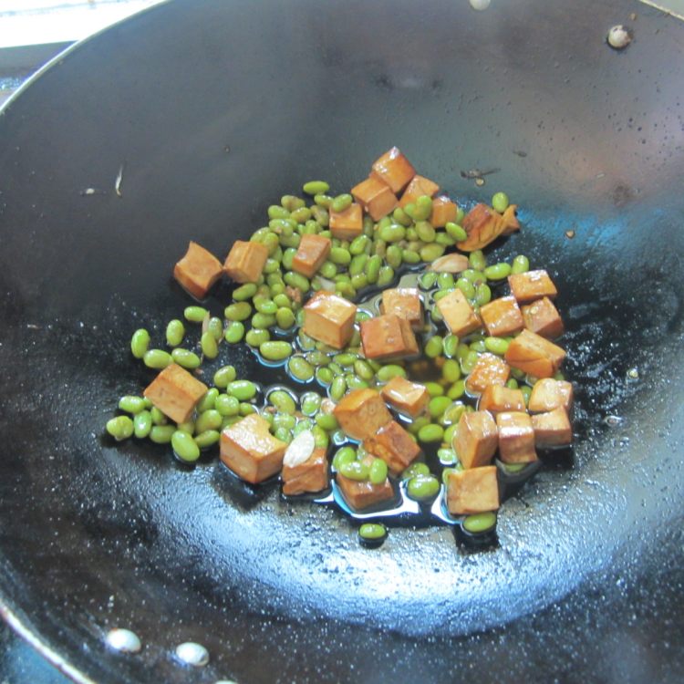 黄豆火腿豆腐丁步骤5