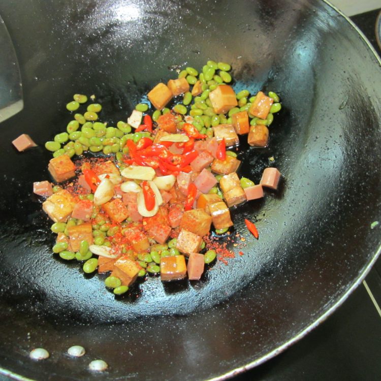 黄豆火腿豆腐丁步骤9
