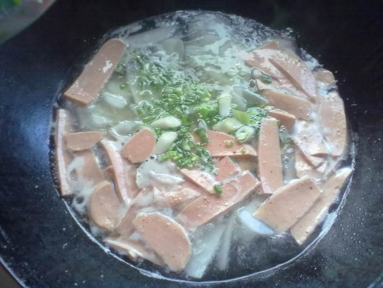 萝卜火腿汤步骤6