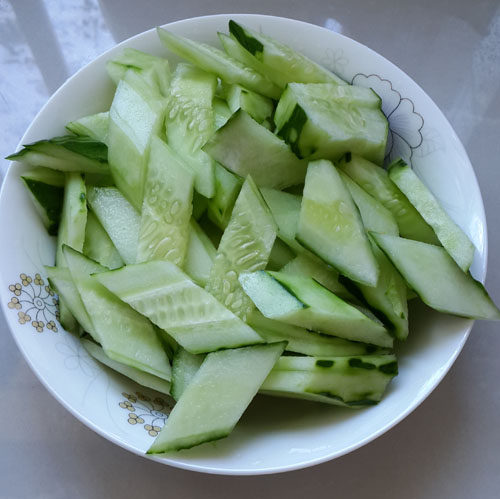 黄瓜火腿炒鸡蛋步骤3