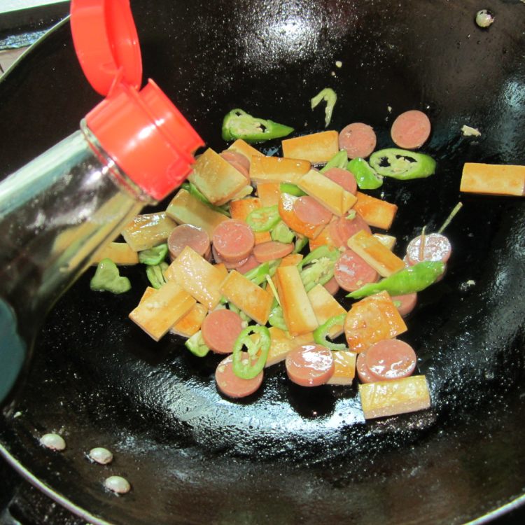 辣椒香干火腿片步骤8