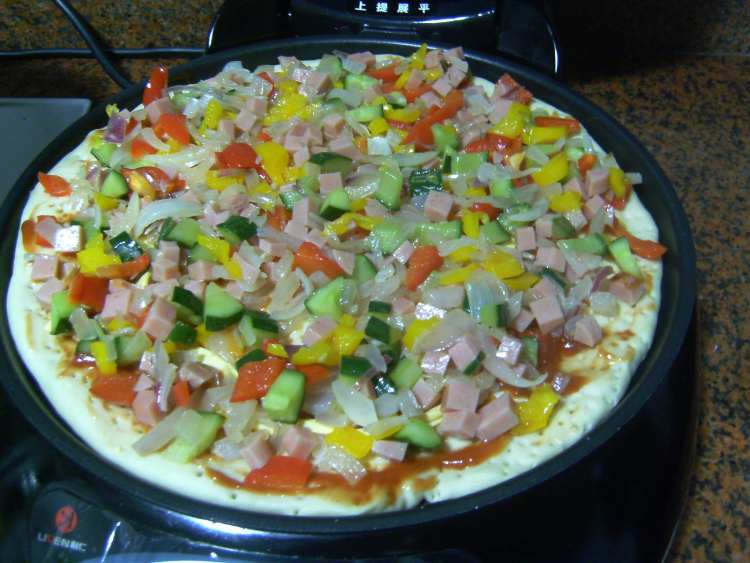 时蔬火腿PIZZA步骤12