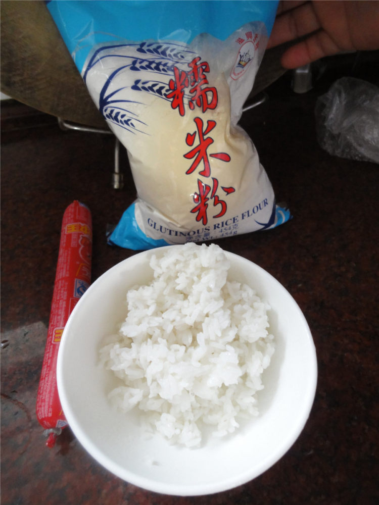 火腿鸡蛋冷饭饼步骤1