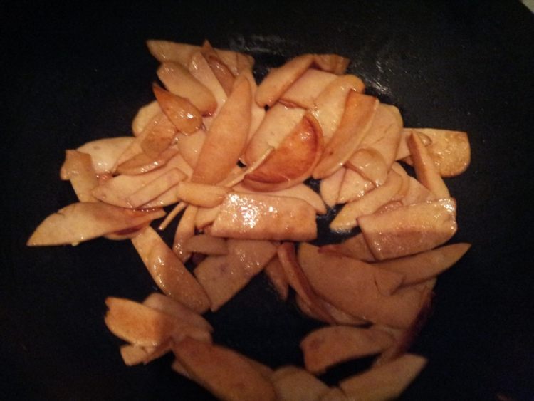 番茄烧火腿步骤2