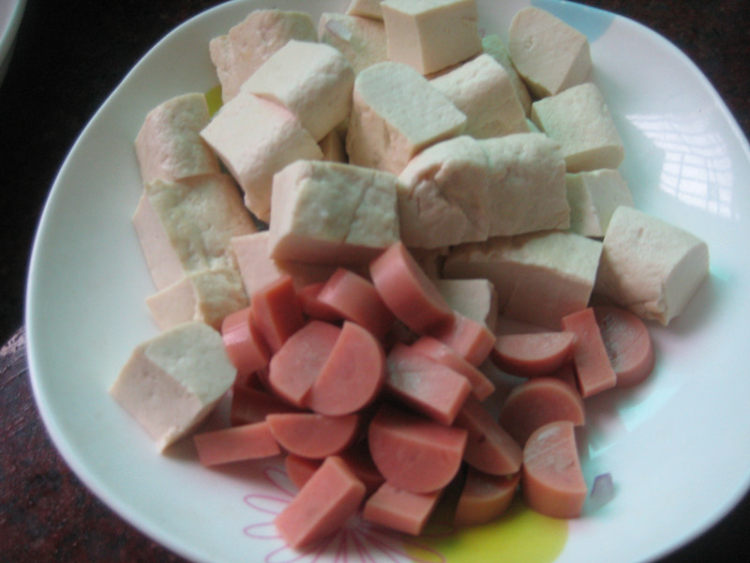 酱香孜然豆腐步骤1