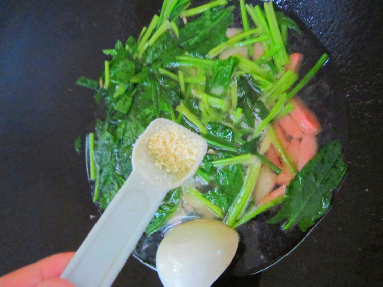 菠菜汤步骤8