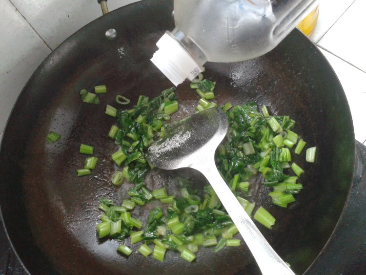 青菜火腿焖饭步骤11