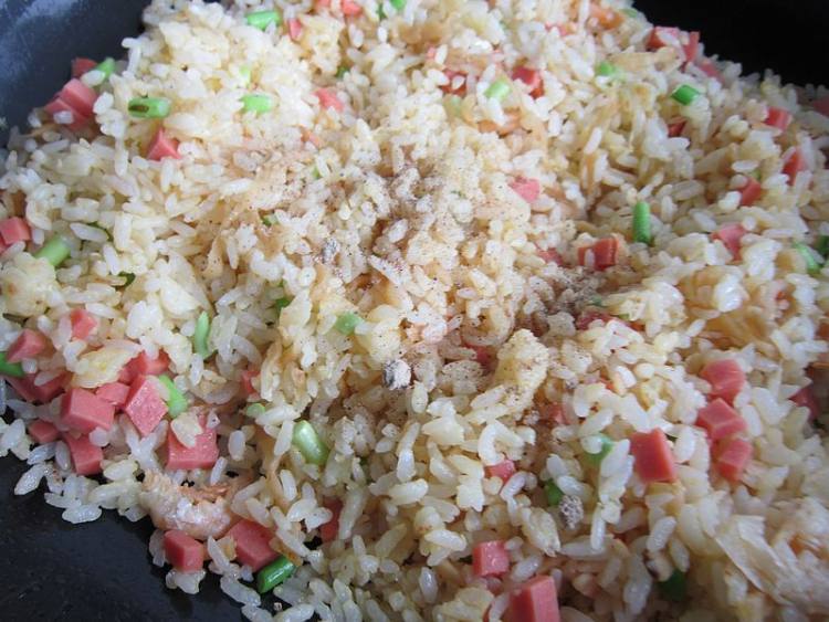 萝卜干蛋炒饭步骤10