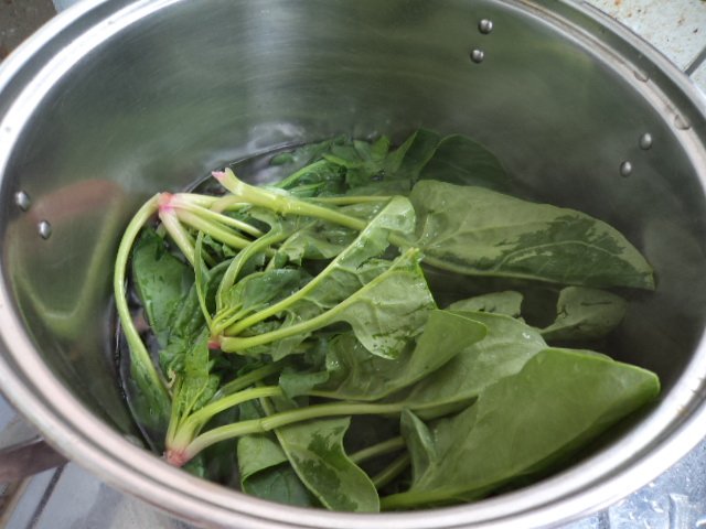 火腿粉丝拌菠菜步骤4