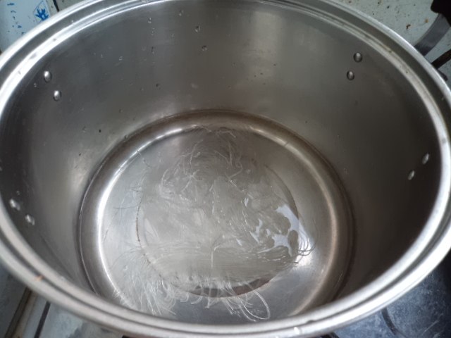火腿粉丝拌菠菜步骤3