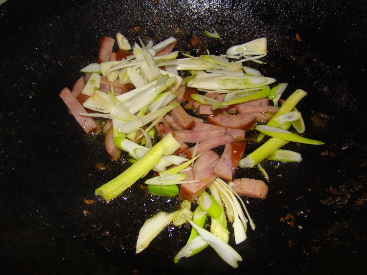 火腿炒豆芽步骤6