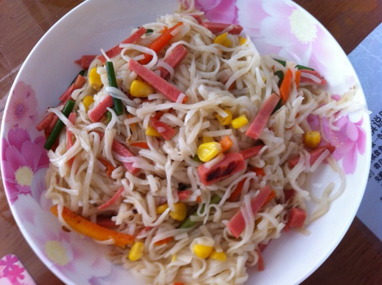 蔬菜火腿炒面步骤14