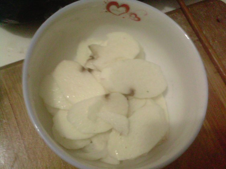 山药炒肉片步骤1