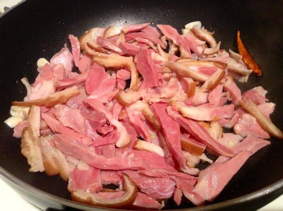 火腿炒豆角步骤5