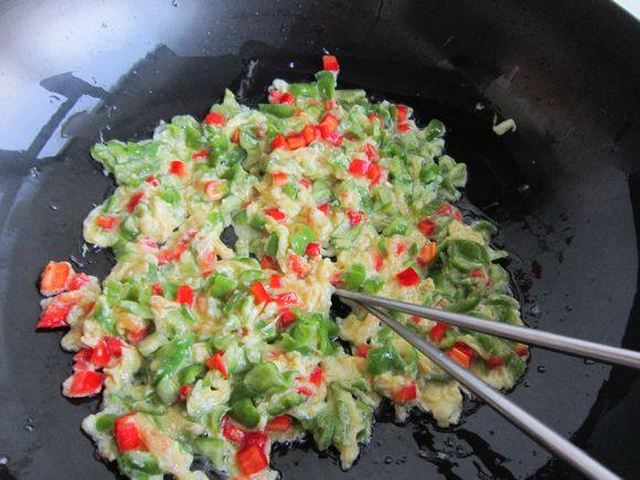 鸡蛋火腿夹饼步骤8