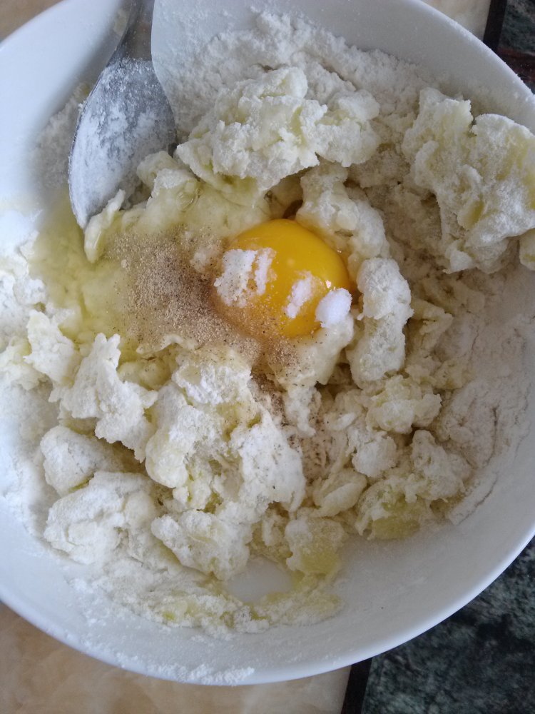 意式茄汁土豆面疙瘩步骤2