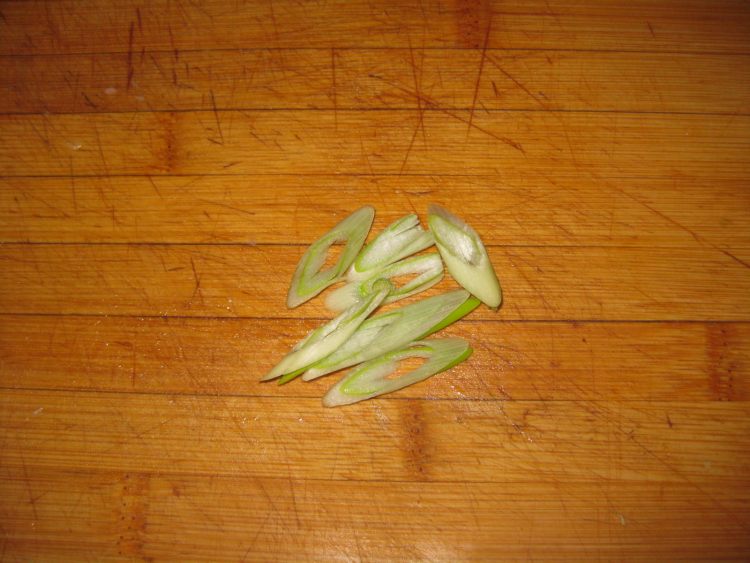 蒜苔火腿炒饭步骤3