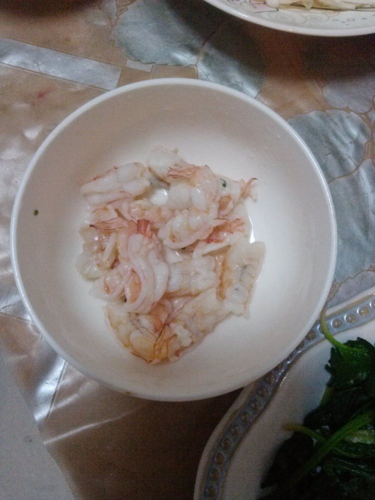 鲜味番茄烩菠菜步骤2