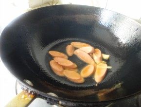 玉米青瓜炒火腿步骤4