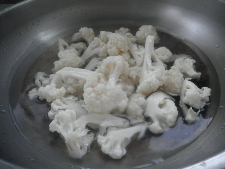 菜花杏鲍菇炒火腿步骤5