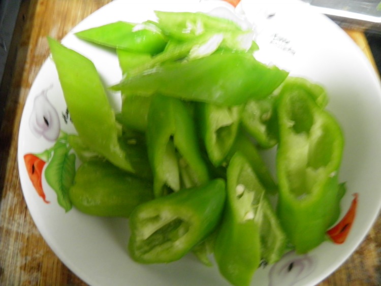 青椒火腿炒杏鲍菇步骤6