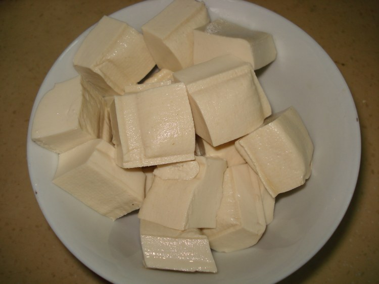豆腐黄瓜炒火腿步骤1