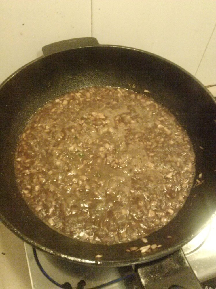 杏鲍菇肉酱菠菜手擀打步骤6
