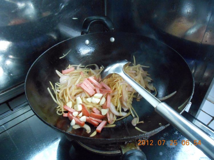 洋葱土豆丝步骤10