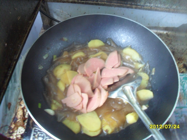 火腿土豆炖粉皮步骤17