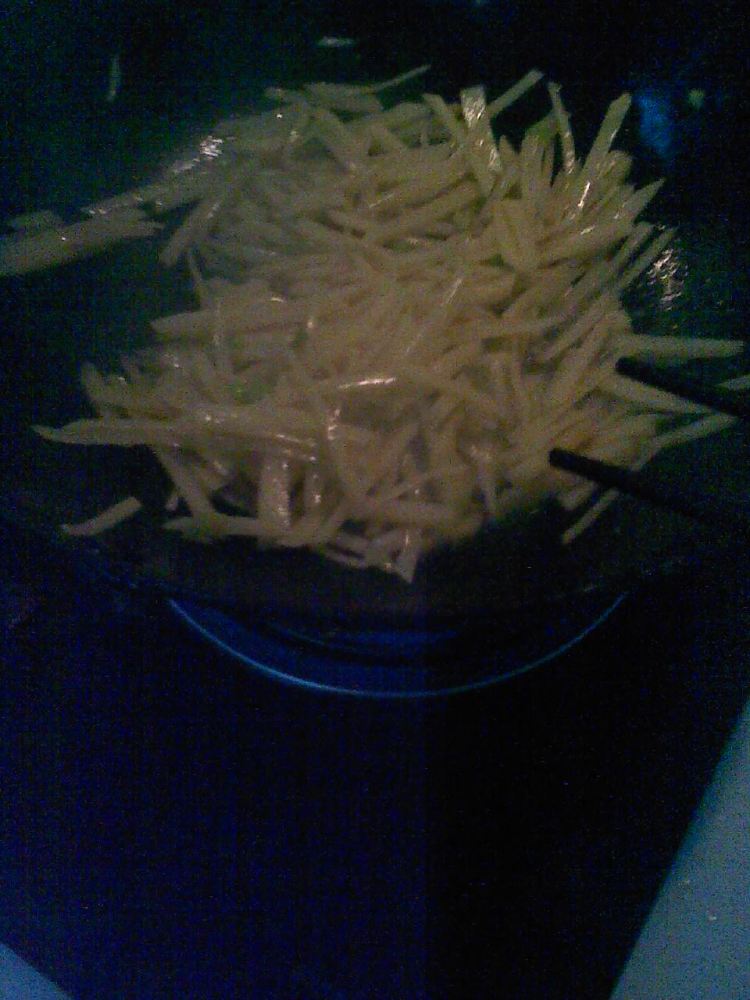 土豆火腿丝步骤8