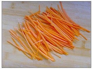 彩丝腐皮卷步骤4