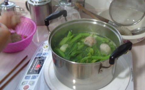 青菜火腿粉丝汤步骤4