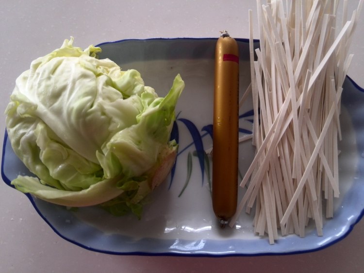 青菜火腿炒面步骤1