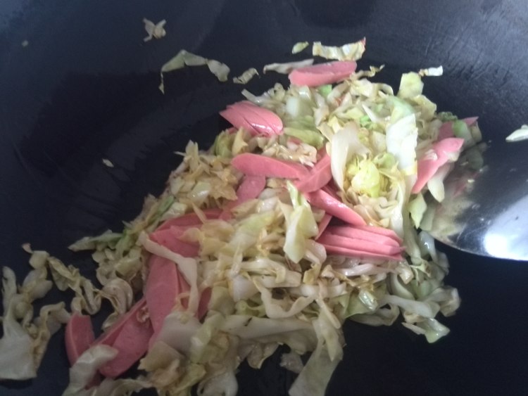 青菜火腿炒面步骤9