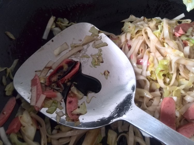 青菜火腿炒面步骤13