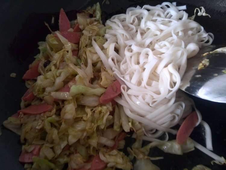 青菜火腿炒面步骤11