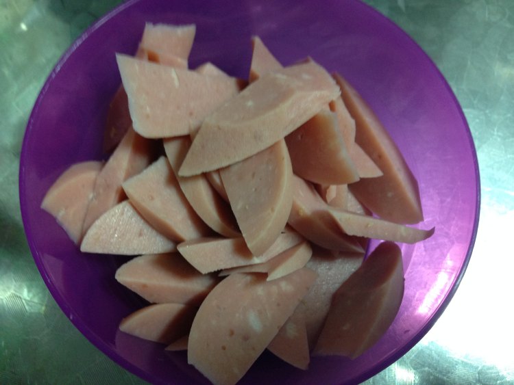 酸黄瓜炒火腿步骤2