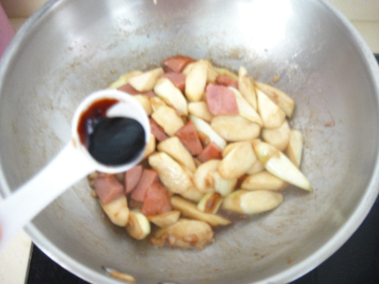 蚝油茭白火腿步骤9