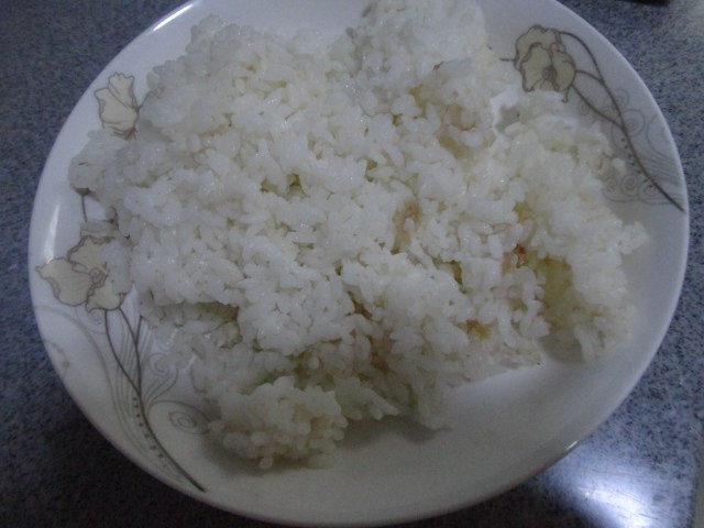 火腿炒米饭步骤3