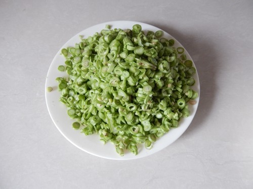 火腿豆角饼步骤2