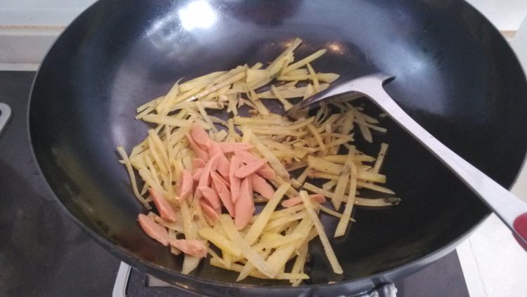 火腿西红柿酱土豆步骤6