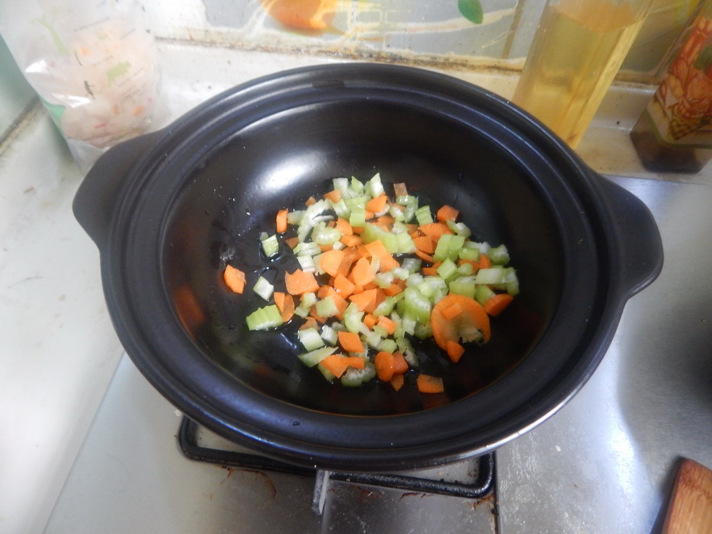 香菇鸡肉肠焗饭步骤3
