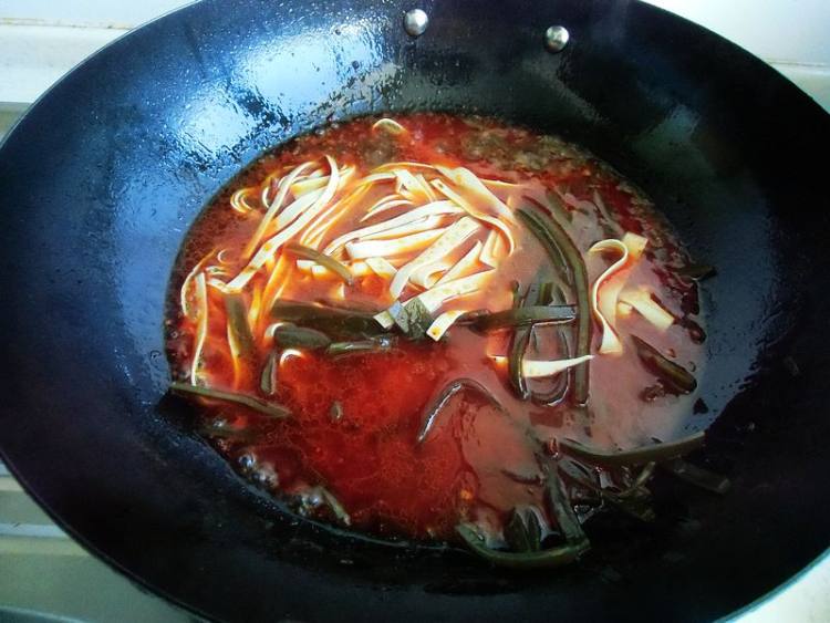 麻辣面条步骤5